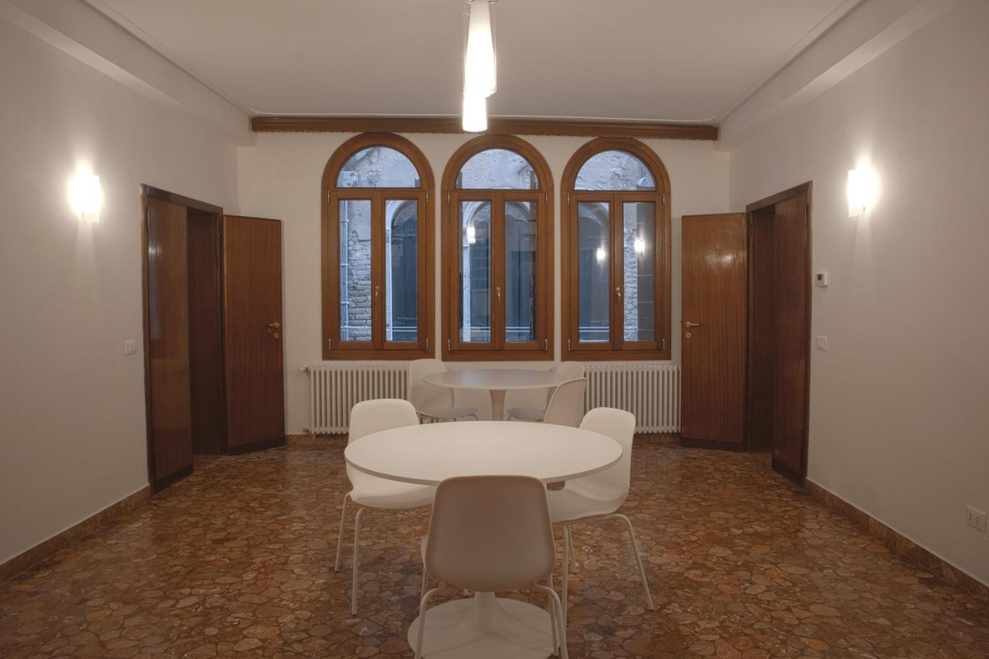 Venice Rooms Pensión *