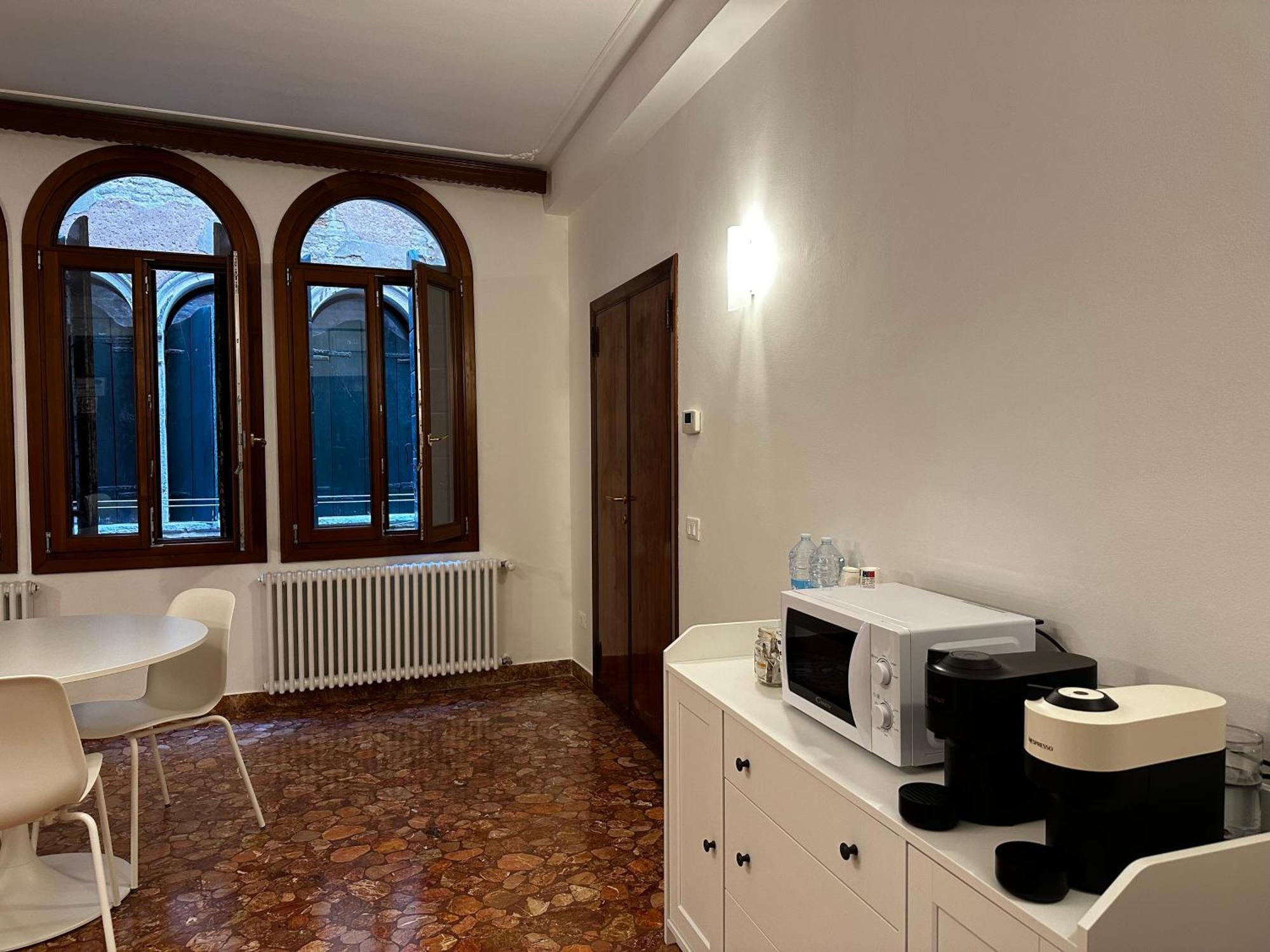 Venice Rooms Pensión *